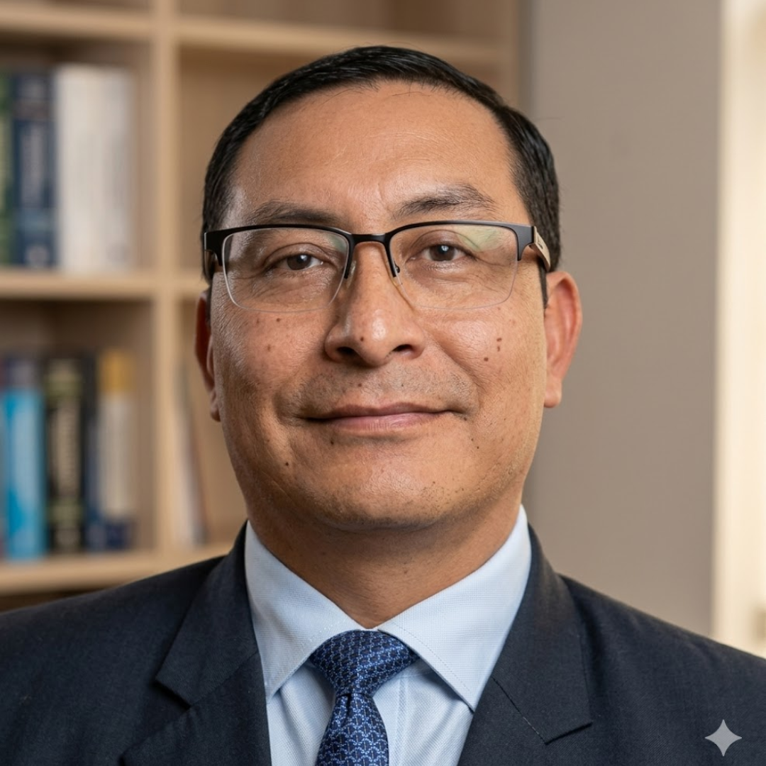 Dr. Edgar Vicente Quito Soria
