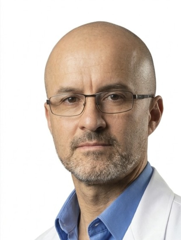 Dr. Leonardo Vicente Jaramillo Zaragocín, Doctor en Medicina y Cirugía · Máster Universitario en Bioética